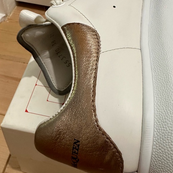 Alexander McQueen Oversized Shoes - white and bronze - Picture 4 of 9